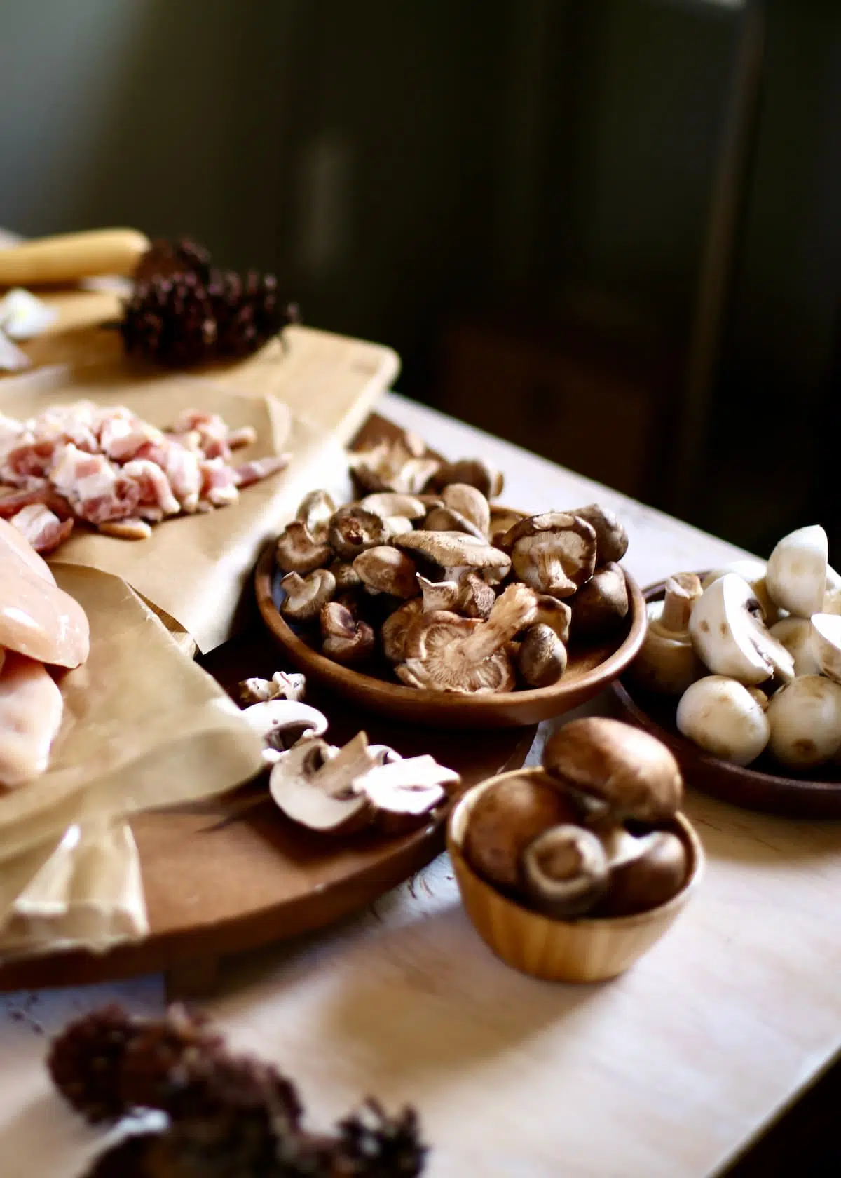 a table of various varieties of mushrooms.