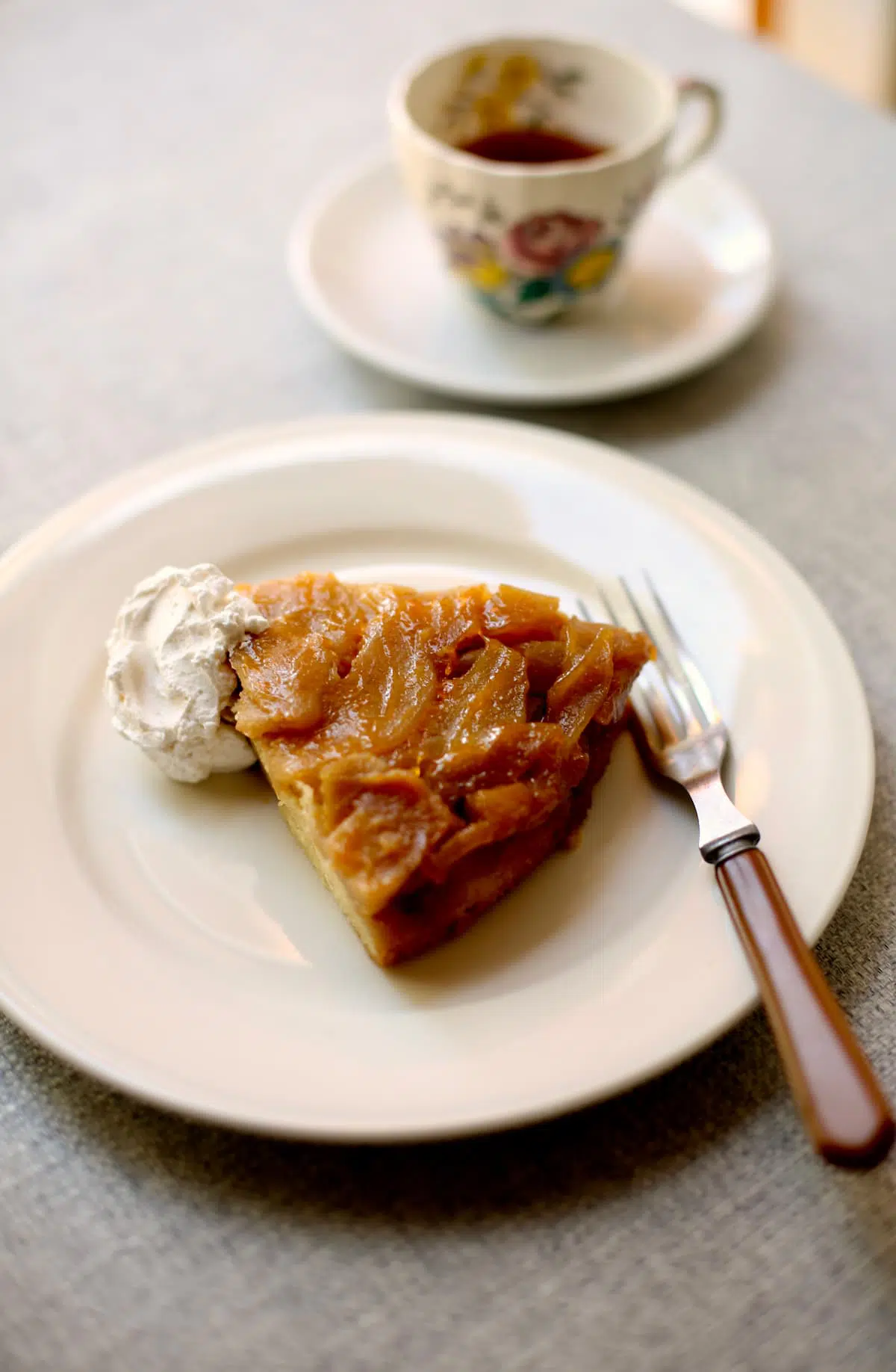 Old Fashioned Apple Upside Down Cake - so easy to make!