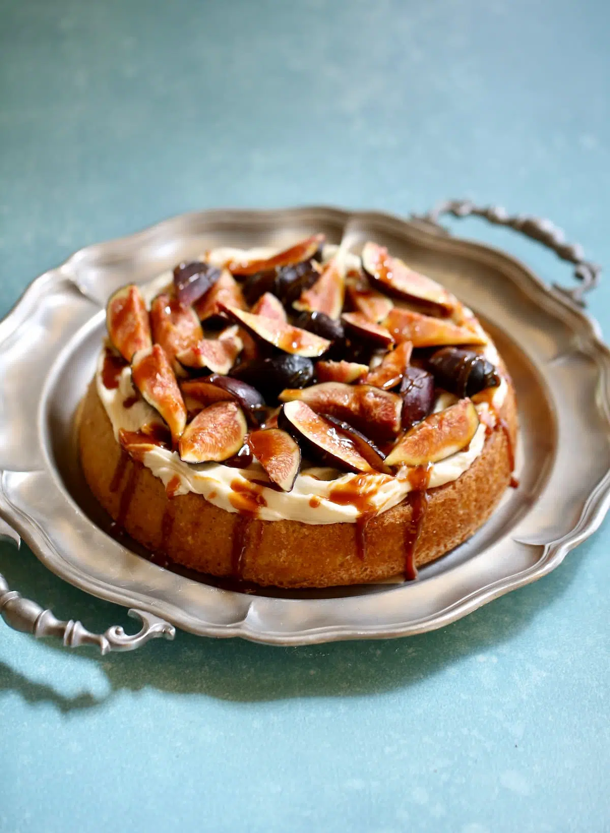 a side view of fig cake.