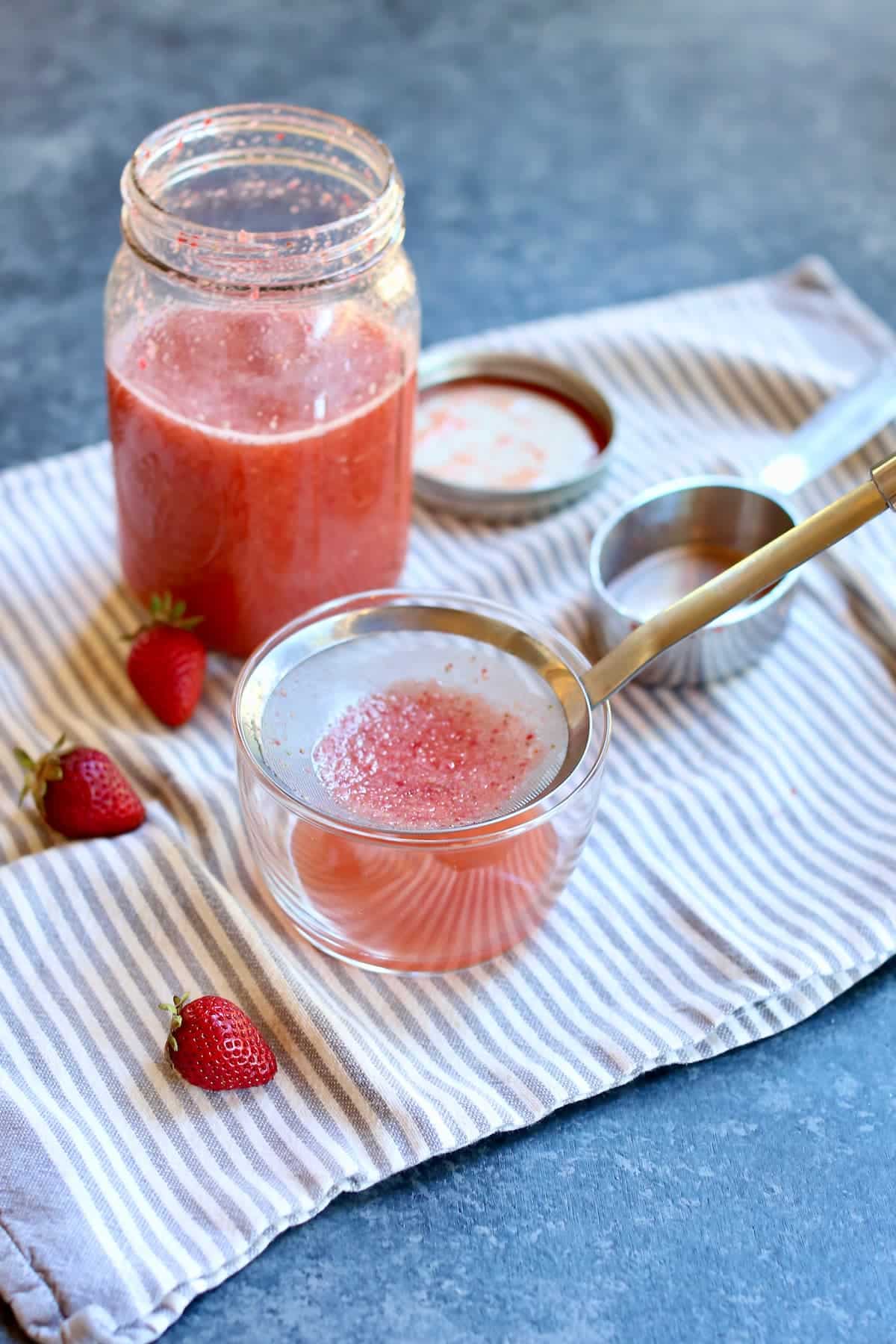 How To Make The Strawberry Acai Refresher - Studio Delicious