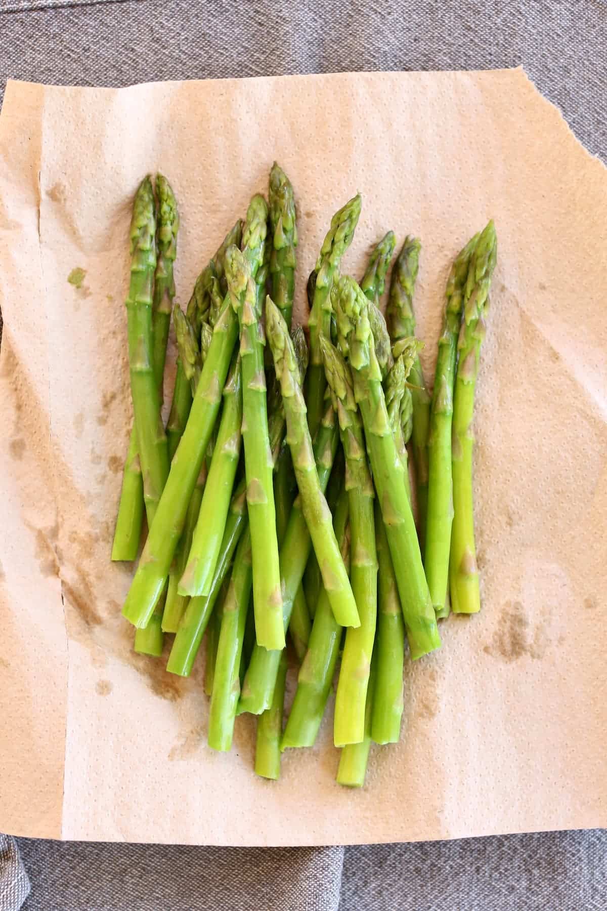 a bundle of cooked asparagus.